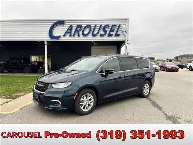 2024 Chrysler Pacifica Touring  D14061