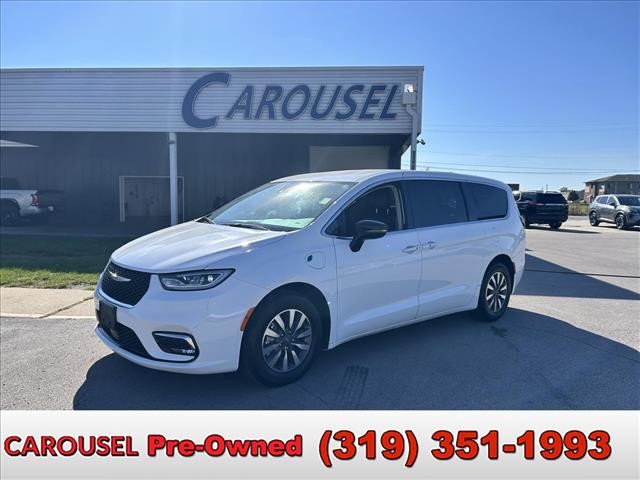 2024 Chrysler Pacifica PHEV
