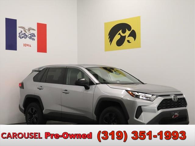 2024 Toyota RAV4 LE's photo