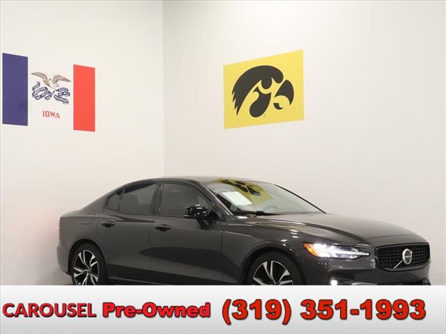 2023 Volvo S60 Plus's photo