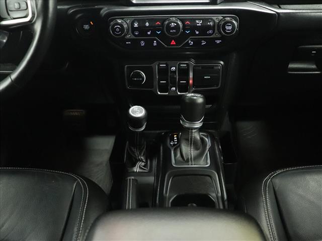 2018 Jeep Wrangler Unlimited Sahara:D13266