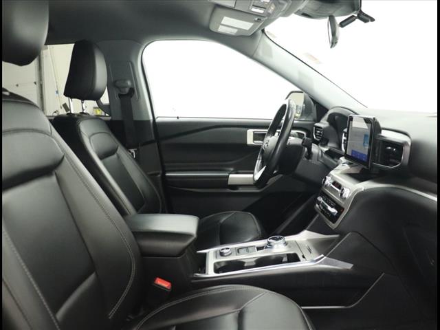 Photo of 2022 Ford Explorer XLT in Iowa City, IA - 20,  2022 Ford Explorer XLT:D12889
