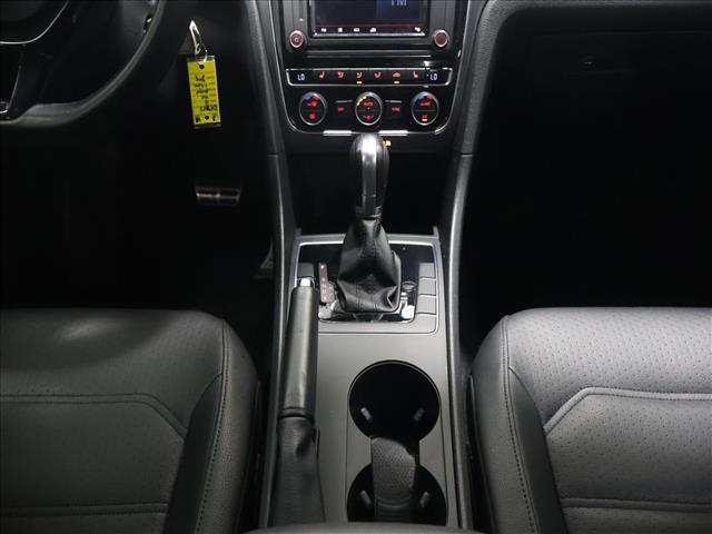 2018 Volkswagen Passat 2.0T R-Line:D13712