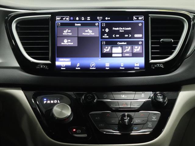 2022 Chrysler Pacifica Touring L:D13319