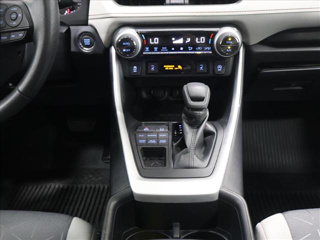 2022 Toyota RAV4 XLE:D13811