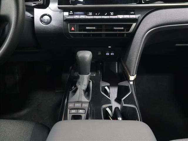 2025 Toyota Camry:D14011