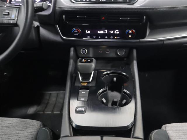 2022 Nissan Rogue SV:D13775