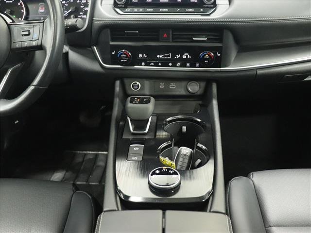 2023 Nissan Rogue SV:D13523