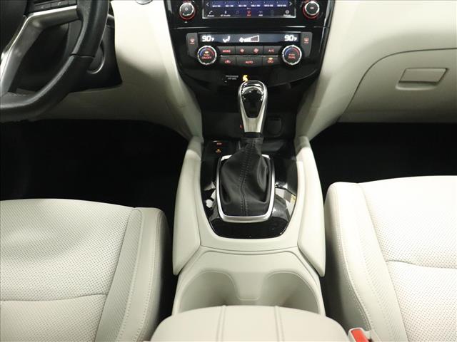 2022 Nissan Rogue Sport SL:D13185A