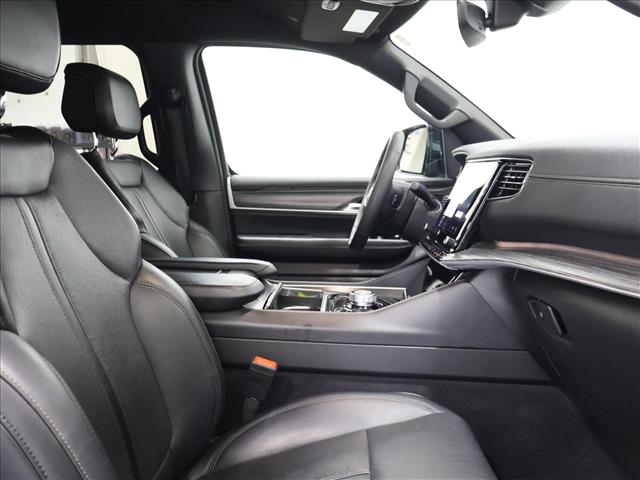 2024 Jeep Wagoneer L Series II:D13844