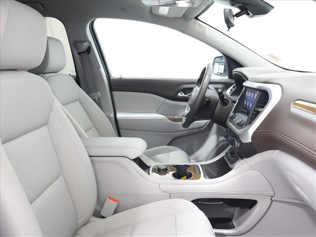2022 GMC Acadia SLE:D13944
