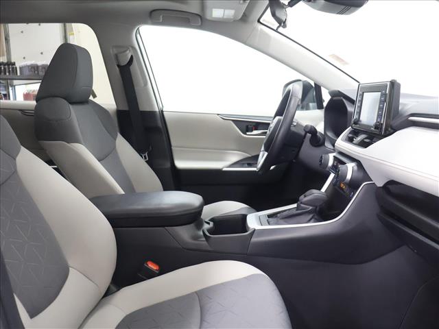 2022 Toyota RAV4 XLE:D13811