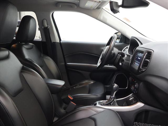 2019 Jeep Compass Latitude:D14037