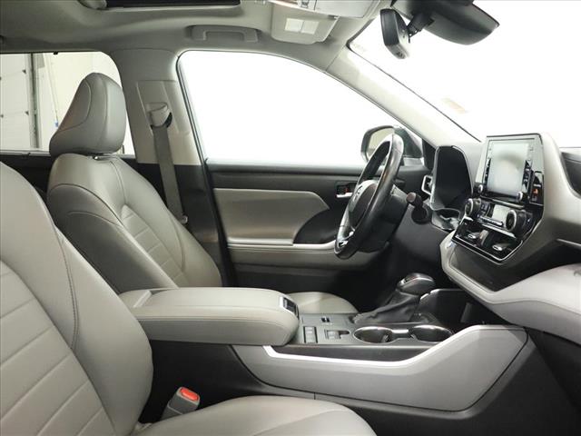 2021 Toyota Highlander Hybrid XLE:D13231