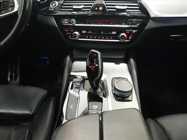 2018 BMW 5 Series 530i xDrive:D13358