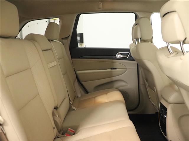 2020 Jeep Grand Cherokee Laredo:D13104A