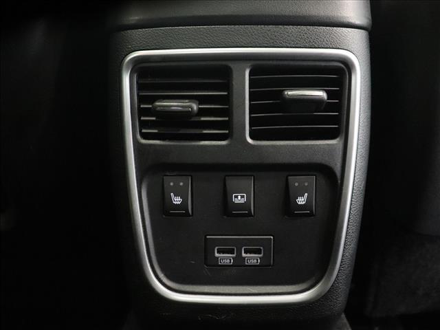 2017 Chrysler 300 C:D13838