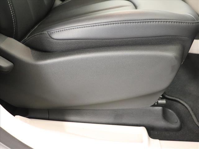 2024 Chrysler Pacifica Touring L:D13580