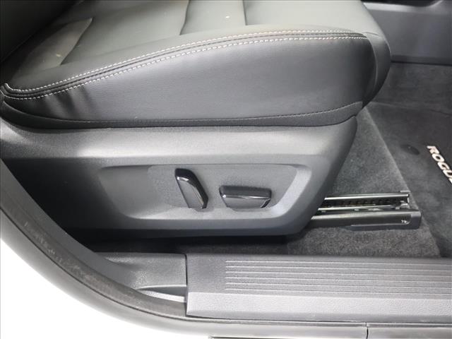2022 Nissan Rogue SL:D13951