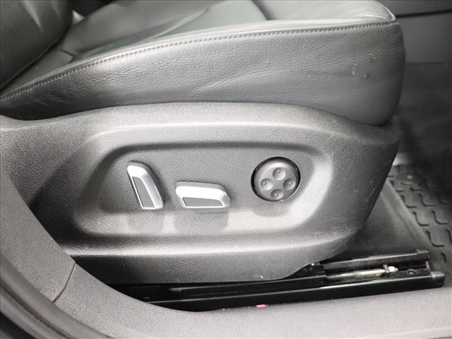 2017 Audi Q3 2.0T quattro Premium Plus:D13504