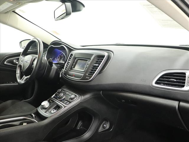2015 Chrysler 200 Limited:D13023A