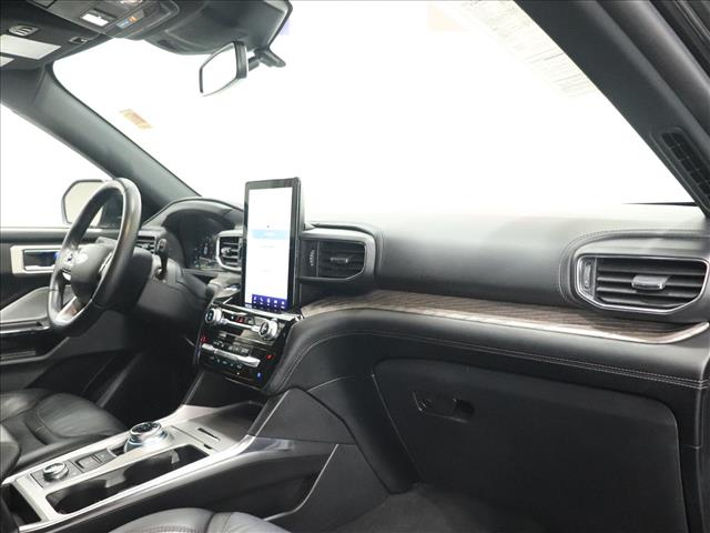 2022 Ford Explorer Platinum:D13456