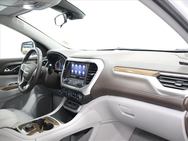2022 GMC Acadia SLE:D13944