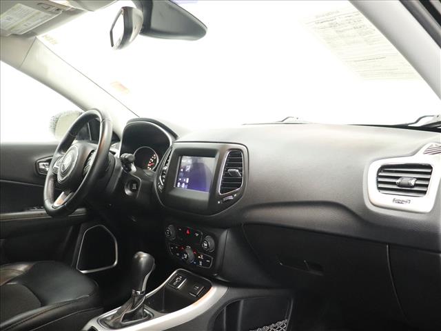 2017 Jeep Compass Latitude:D13511