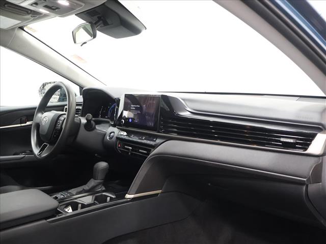 2025 Toyota Camry:D14011