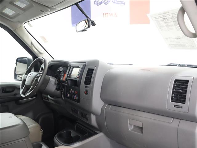 2016 Nissan NV 3500 HD SL:D13636