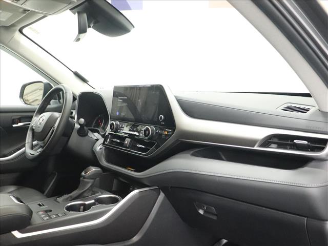 2024 Toyota Highlander XLE:D13429