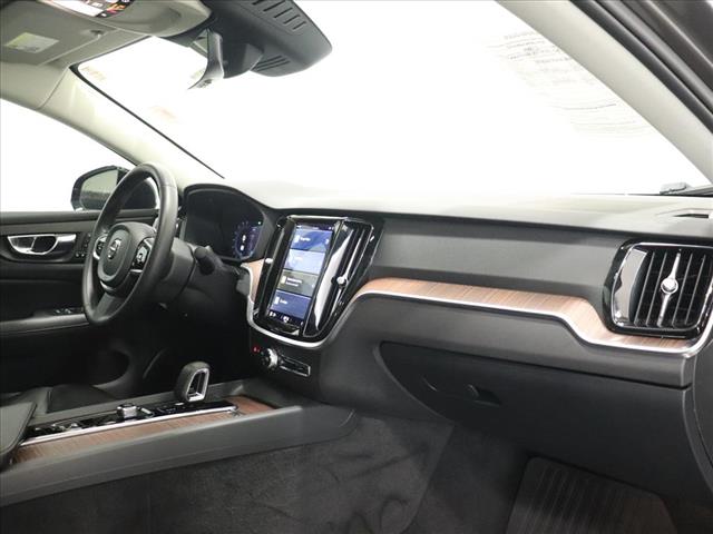 2023 Volvo S60 B5 Plus Dark Theme:D13307