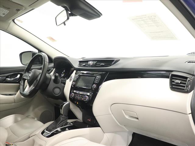 2022 Nissan Rogue Sport SL:D13185A