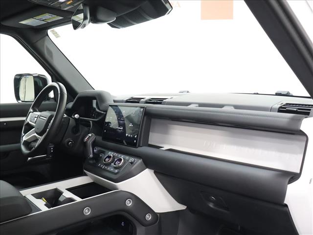 2025 Land Rover Defender 110 P300 S:D14002