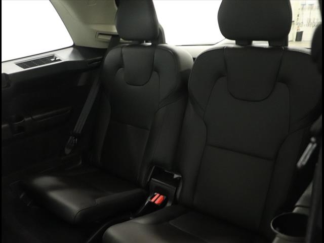 2020 Volvo XC90 T6 Momentum photo 22