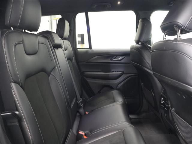 2025 Jeep Grand Cherokee Altitude:D13699