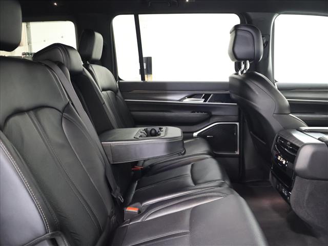 2024 Jeep Wagoneer L Series II:D13844