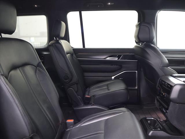 2024 Jeep Wagoneer Series III:D14078
