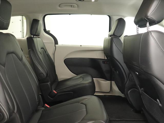 2024 Chrysler Pacifica Touring L:D13580