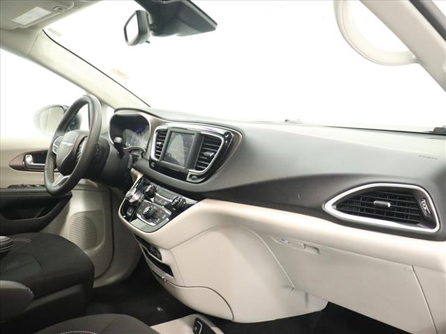 2024 Chrysler Voyager LX:D13312