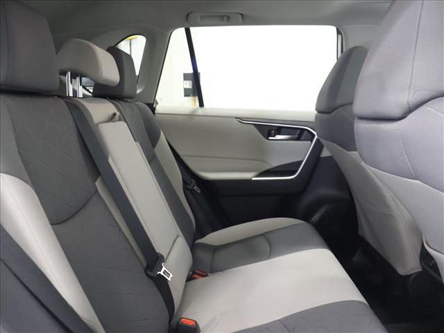 2022 Toyota RAV4 XLE:D13811
