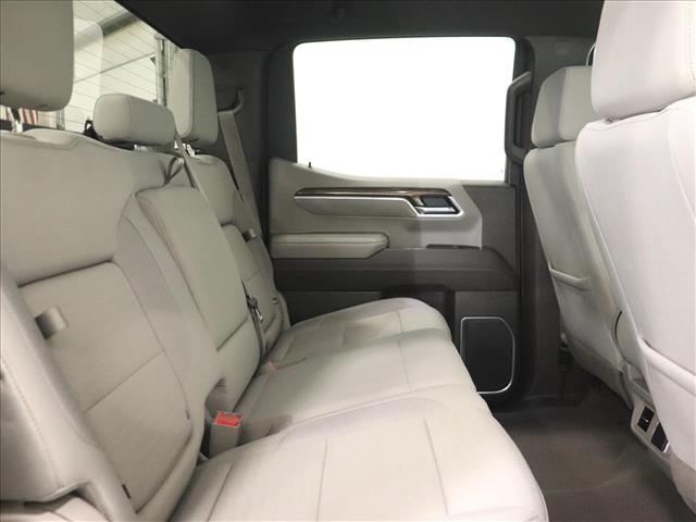 2023 Chevrolet Silverado 1500 LT:D13585