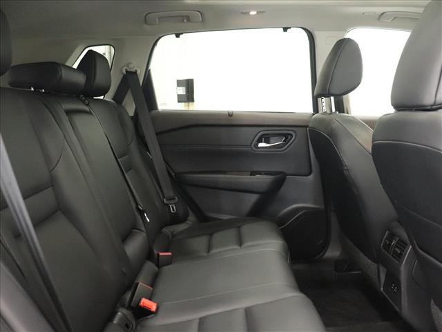 2023 Nissan Rogue SV:D13523