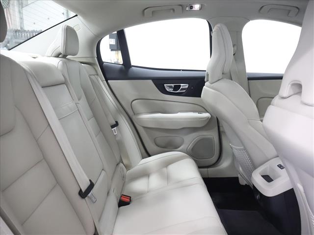 2019 Volvo S60 T6 Momentum:D13604