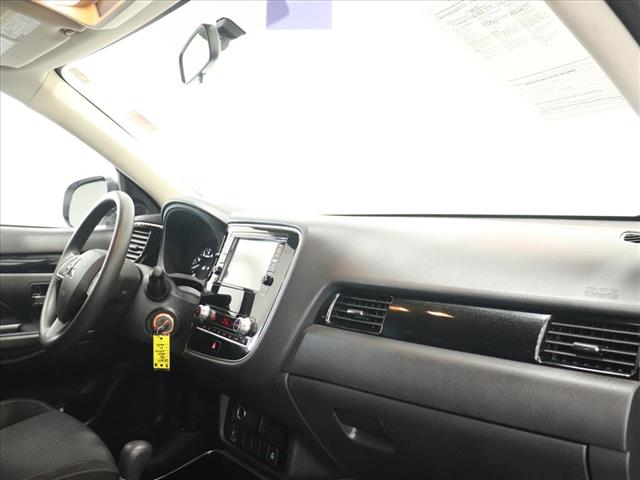 Photo of 2020 Mitsubishi Outlander ES in Iowa City, IA - 24,  2020 Mitsubishi Outlander ES:D13077