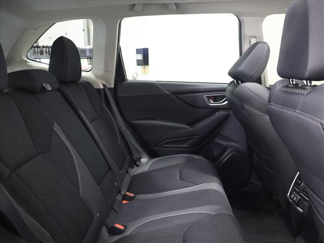 2023 Subaru Forester Premium:D13822