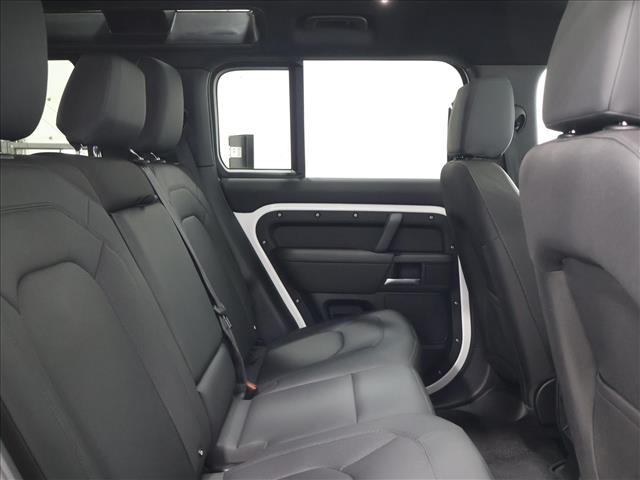2025 Land Rover Defender 110 P300 S:D14002