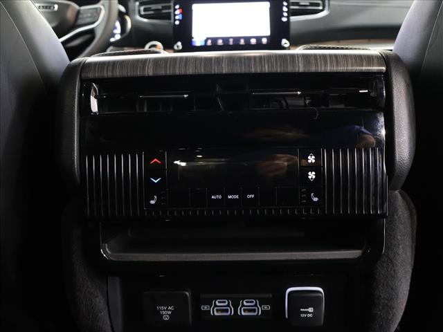 2024 Jeep Wagoneer Series III:D13729