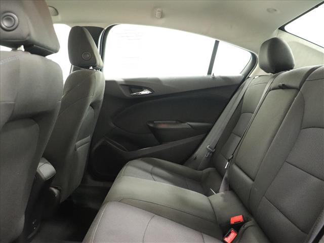 2017 Chevrolet Cruze LT Auto:D13236