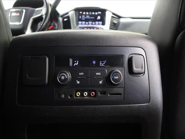 2016 GMC Yukon SLT:D13711